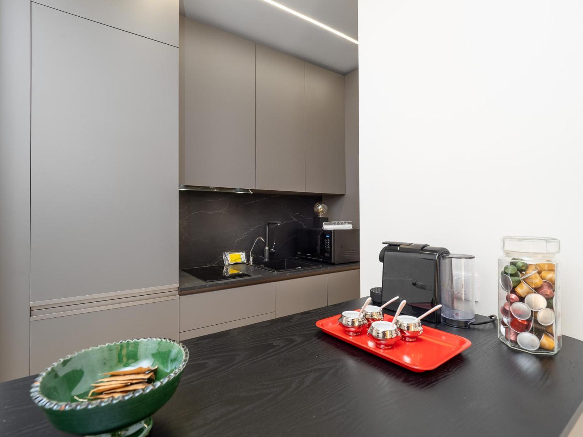 Stylish Flat With Balcony - 15 Min To Duomo Lejlighed Milano Eksteriør billede