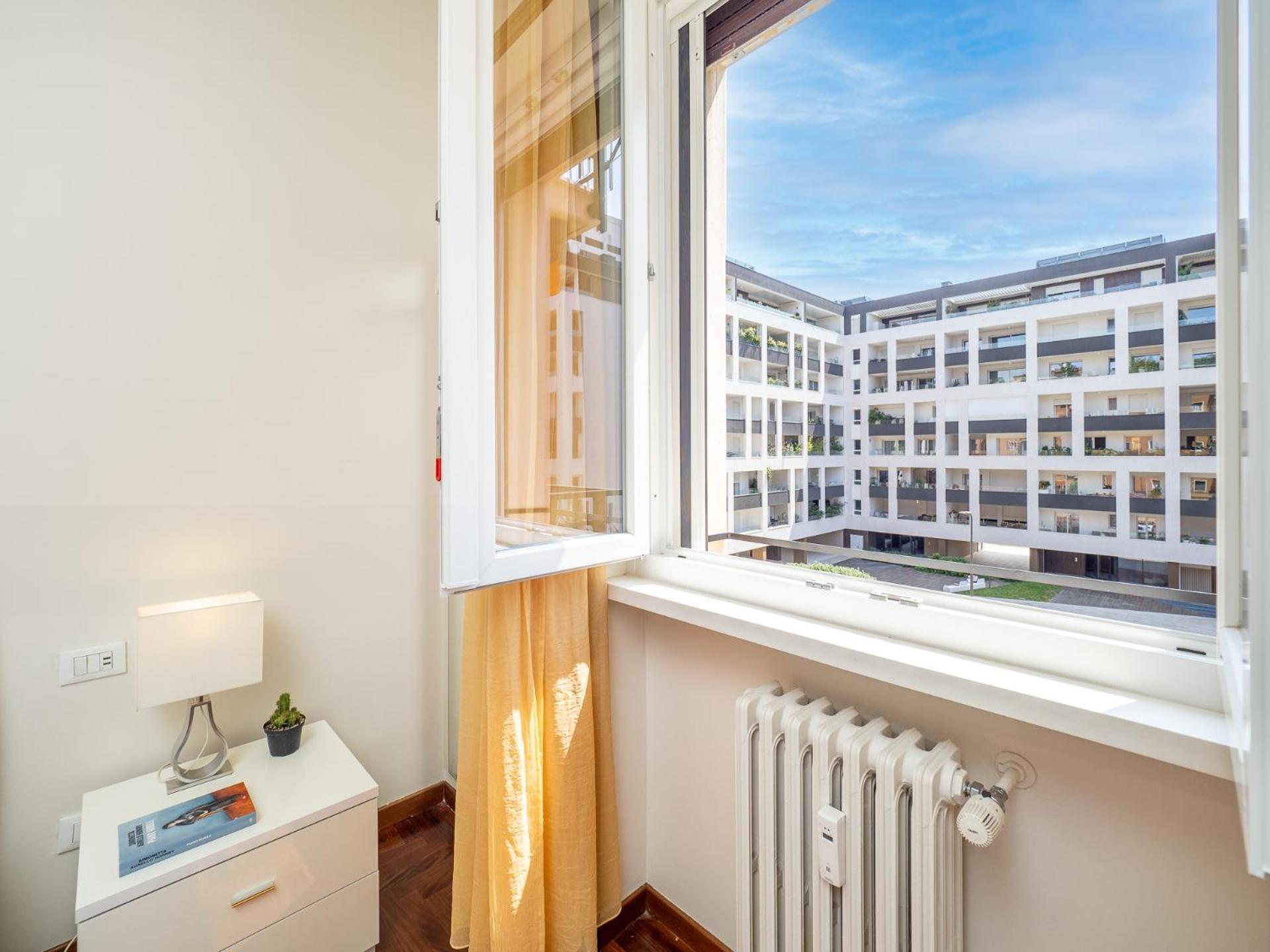Stylish Flat With Balcony - 15 Min To Duomo Lejlighed Milano Eksteriør billede